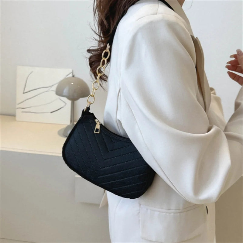 2023 Fashion Women Retro Underarm Bag Felt Solid Color Shoulder Bag Casual Purse Dumpling Bag Simple Fashion Crossbody Bag